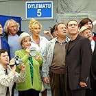 Jacek Braciak, Zofia Czerwinska, Kazimierz Kaczor, Jerzy Kryszak, Witold Pyrkosz, and Tomasz Sapryk in Dylematu 5 (2007)