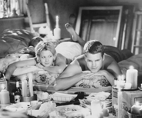 Drew Barrymore and Chris O'Donnell in Mad Love (1995)