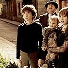 Timothy Spall, Liam Aiken, Emily Browning, Shelby Hoffman, and Kara Hoffman in A Series of Unfortunate Events (2004)