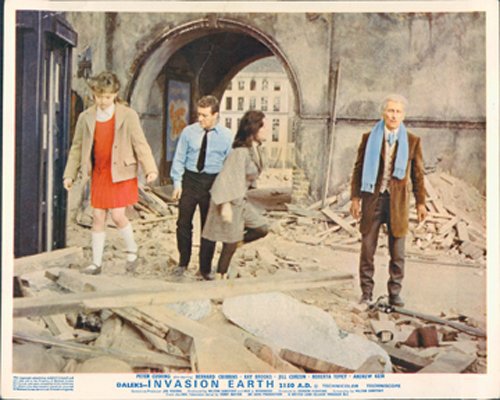 Peter Cushing, Bernard Cribbins, Jill Curzon, and Roberta Tovey in Daleks' Invasion Earth 2150 A.D. (1966)