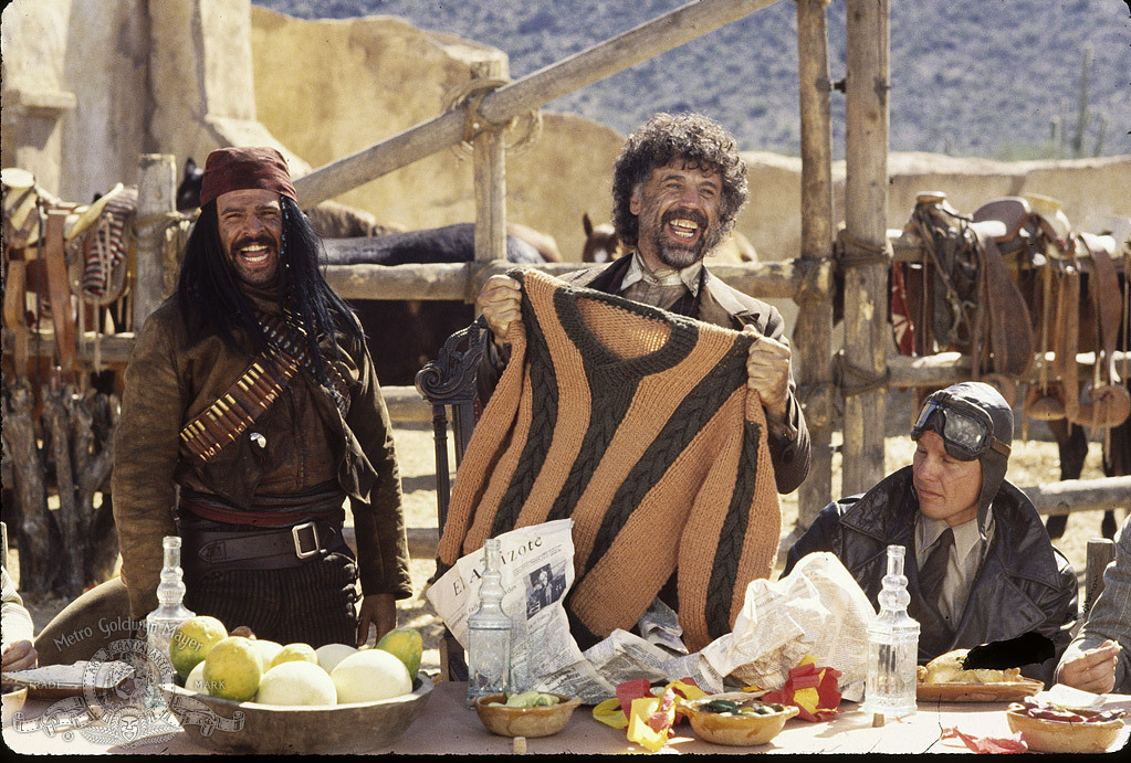 Alfonso Arau, Tony Plana, and Kai Wulff in Three Amigos! (1986)