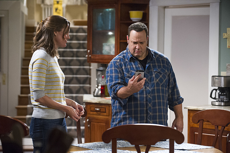 Erinn Hayes and Kevin James in Kevin Can Wait (2016)