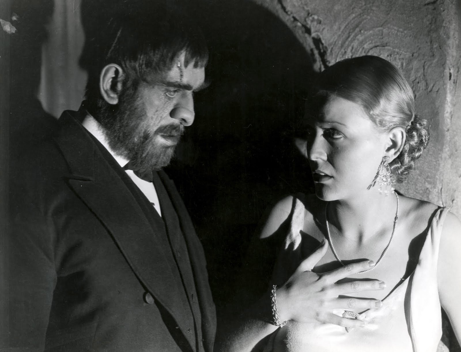 Boris Karloff and Gloria Stuart in The Old Dark House (1932)