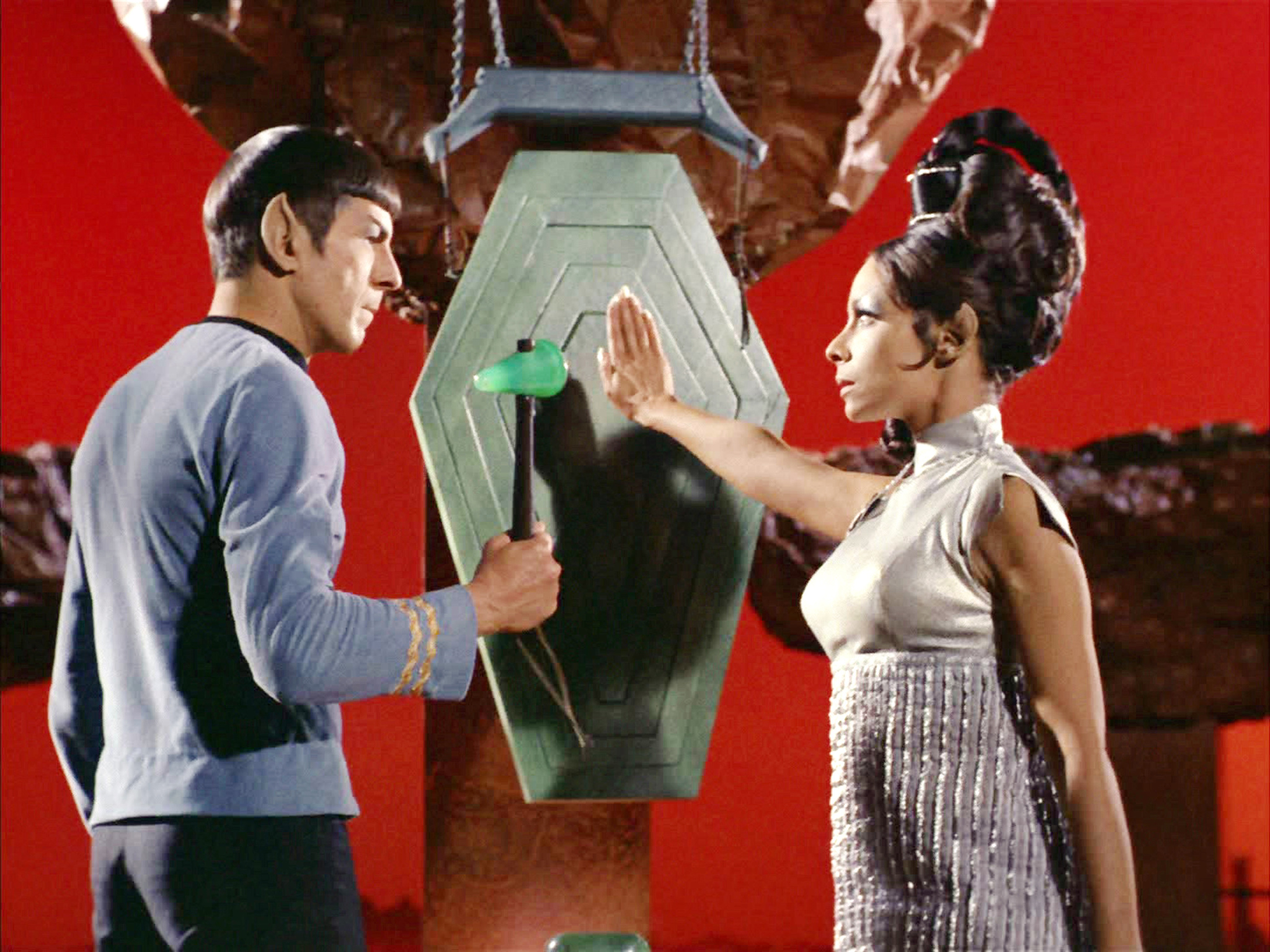 Leonard Nimoy and Arlene Martel in Star Trek (1966)