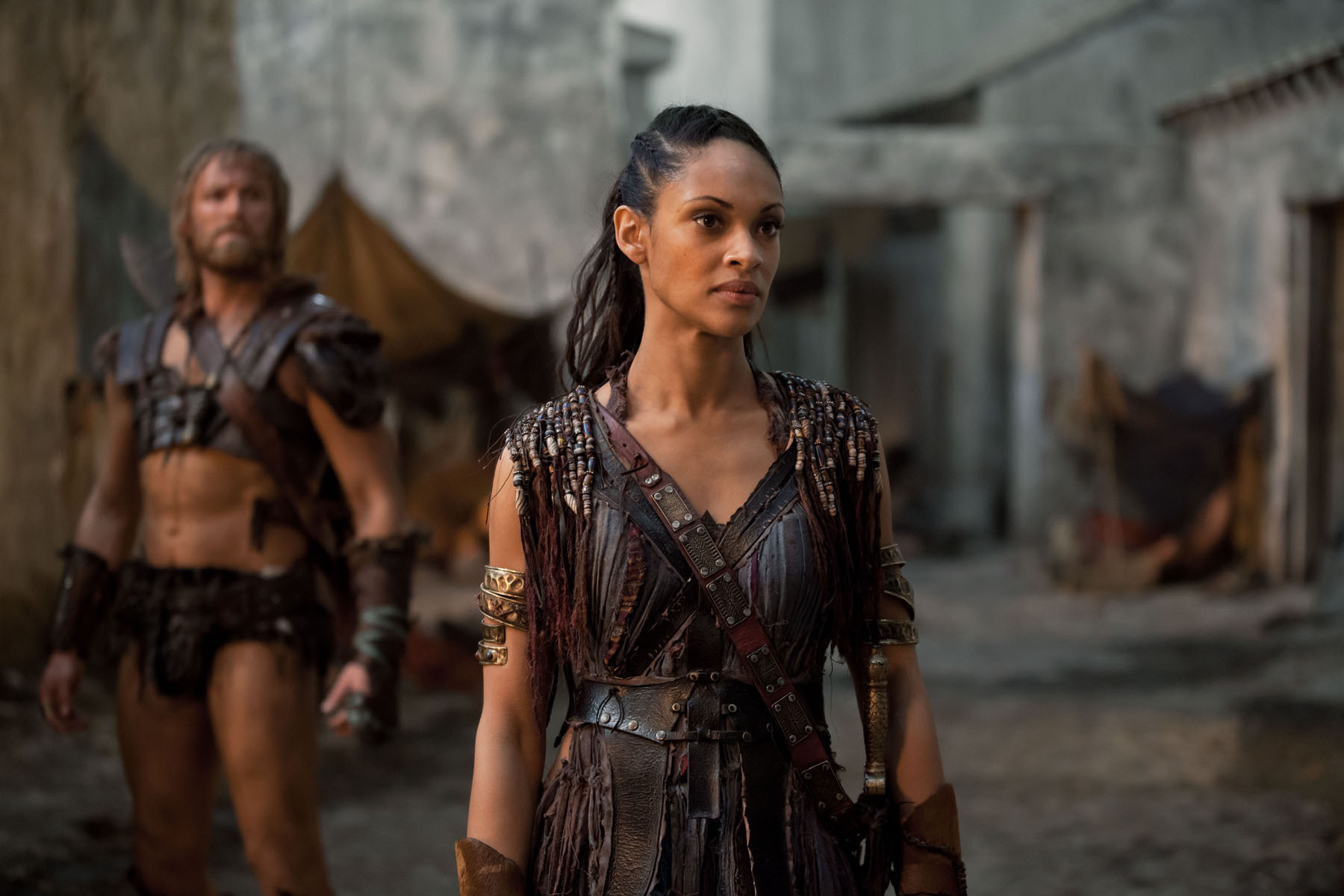 Ditch Davey and Cynthia Addai-Robinson in Spartacus (2010)