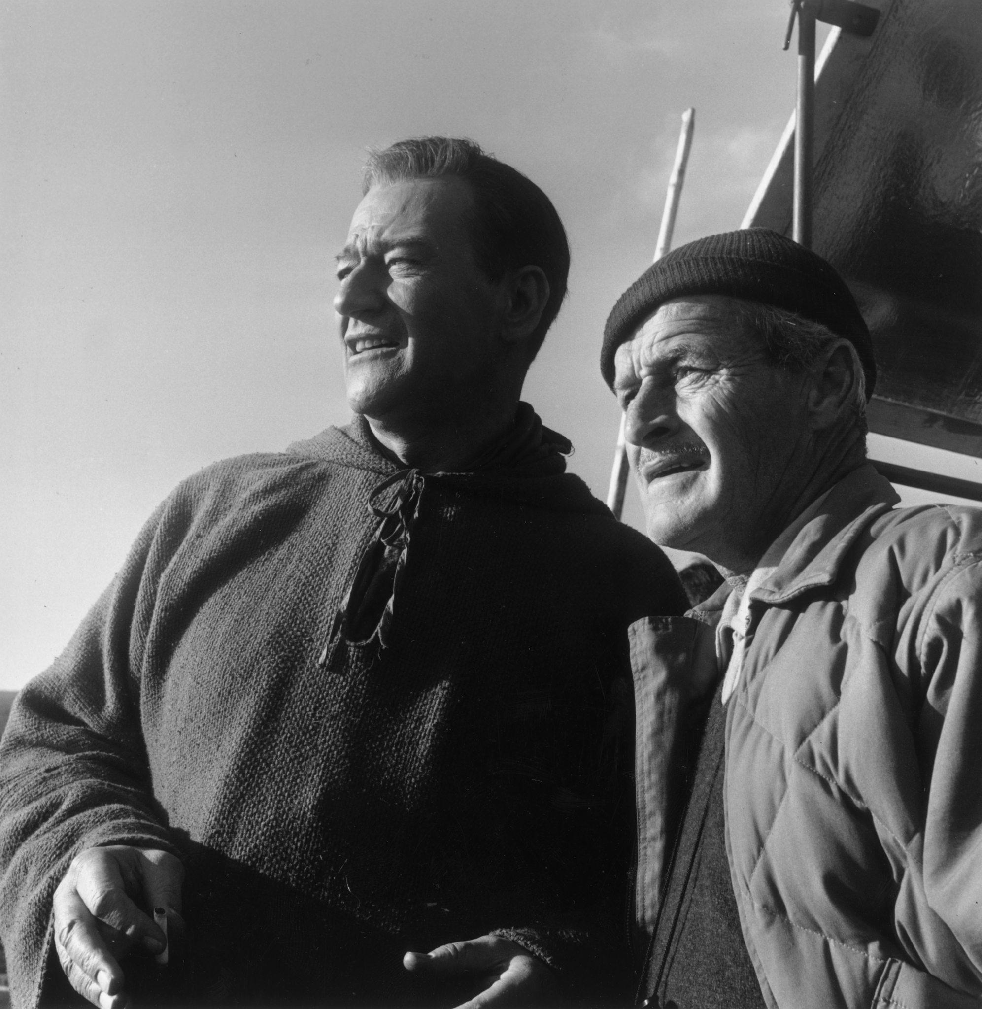 John Wayne and William A. Wellman in Island in the Sky (1953)