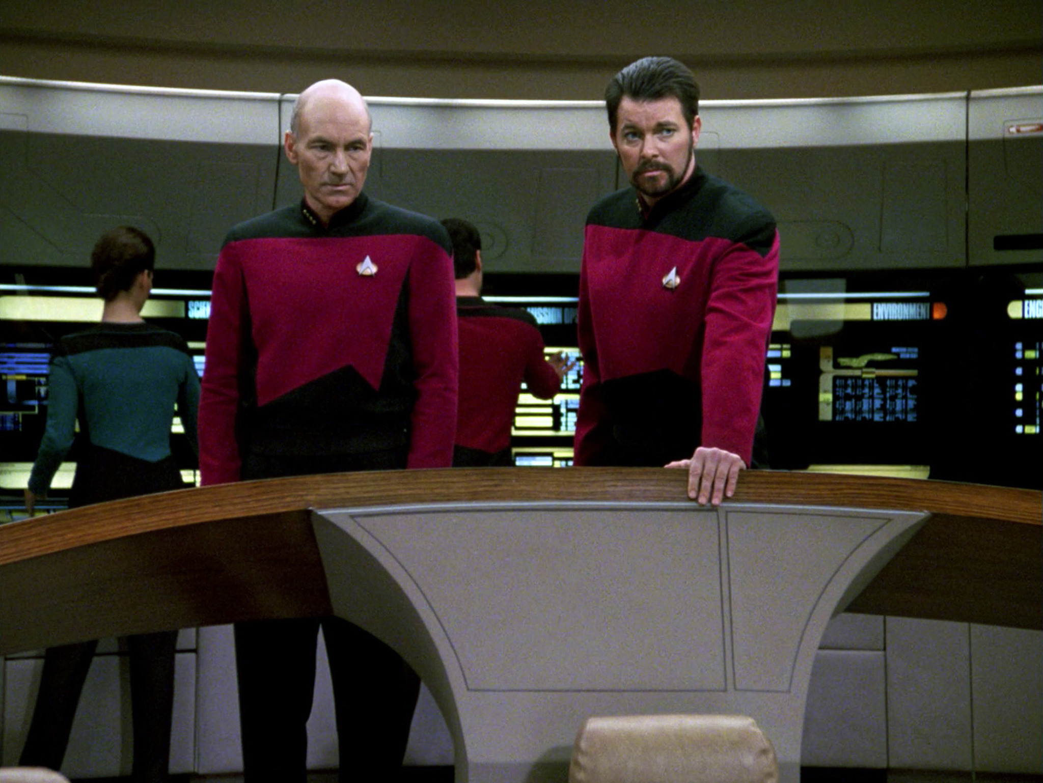 Jonathan Frakes and Patrick Stewart in Star Trek: The Next Generation (1987)