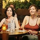 Amanda Foreman and Maggie Gyllenhaal in Happy Endings (2005)