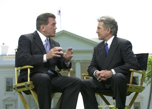 John Walsh and Tom Ridge in America's Most Wanted: America Fights Back (1988)