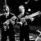 Tommy Lee Jones and Will Smith in Men in Black (1997)