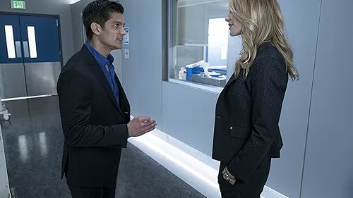 Nicholas Gonzalez and Beau Garrett in The Good Doctor (2017)