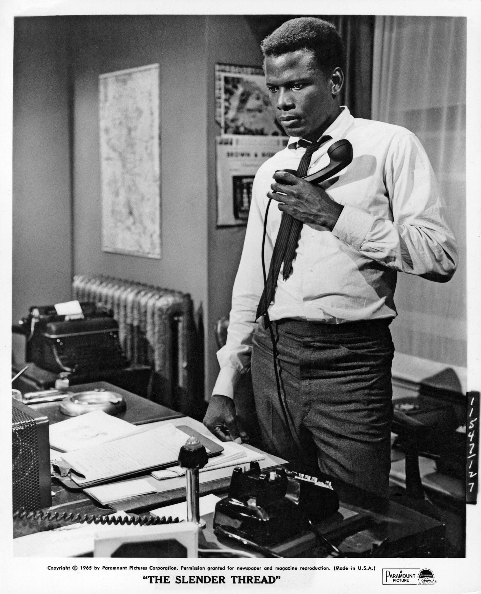 Sidney Poitier in The Slender Thread (1965)