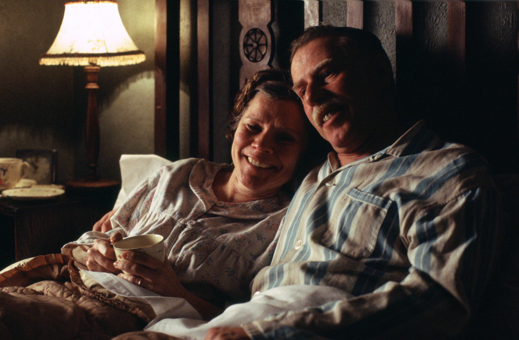 Imelda Staunton and Phil Davis in Vera Drake (2004)