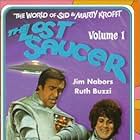 Jim Nabors and Ruth Buzzi in The Lost Saucer (1975)