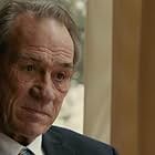 Tommy Lee Jones in Shock and Awe (2017)