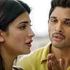 Allu Arjun and Shruti Haasan in Race Gurram (2014)