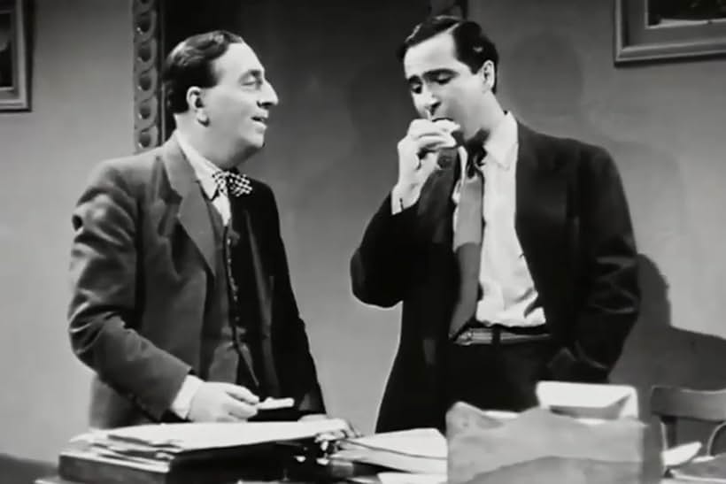 Vasilis Logothetidis and Vangelis Protopappas in Santa Chikita (1953)