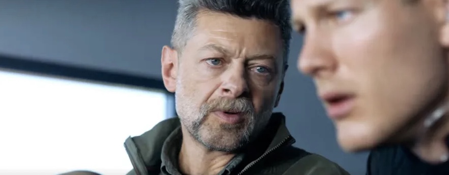 Andy Serkis and Tom Hopper in SAS: Red Notice (2021)