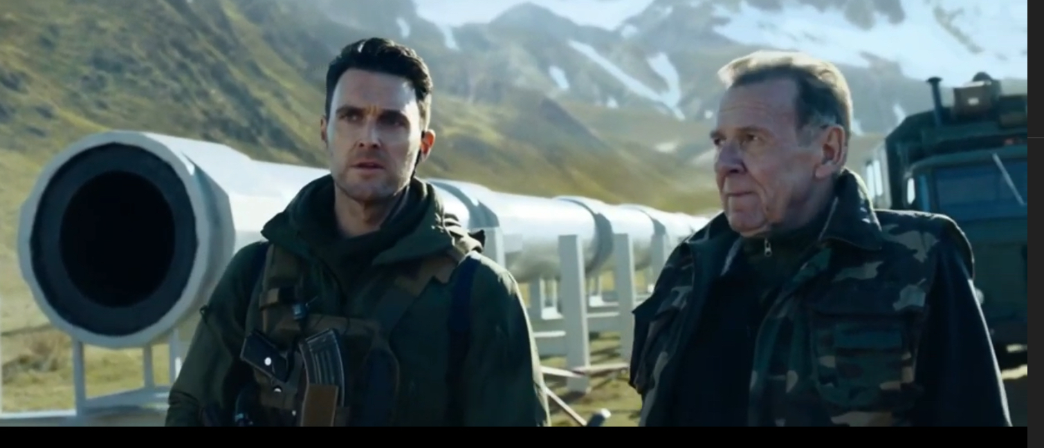 Tom Wilkinson and Owain Yeoman in SAS: Red Notice (2021)