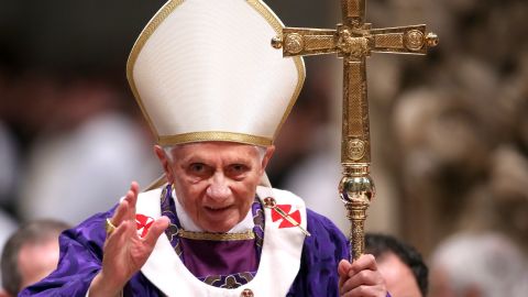 VATICAN CITY, VATICAN - FEBRUARY 13:  Pope Benedict XVI leads the Ash Wednesday service at the St. Peter&apos;s Basilica on February 13, 2013 in Vatican City, Vatican. Ash Wednesday opens the liturgical 40-day period of Lent, a time of prayer, fasting, penitence and alms giving leading up to Easter.  (Photo by Franco Origlia/Getty Images)