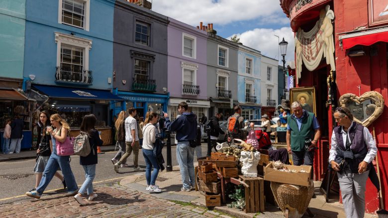 Tourists throng London&apos;s Portobello Road. (photo by Mark Kerrison/In Pictures via Getty Images)