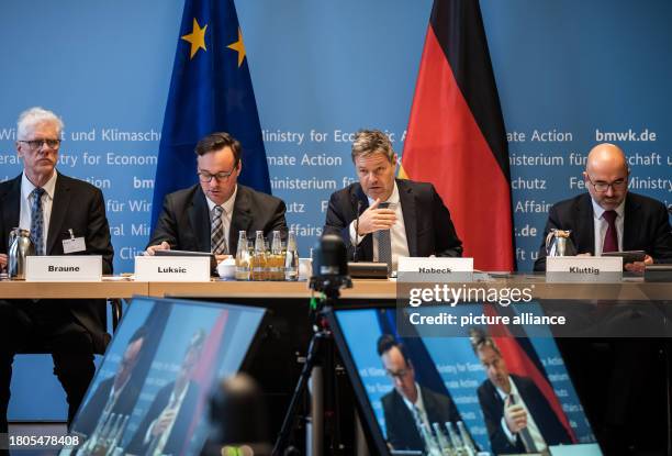 November 2023, Berlin: Robert Habeck , Federal Minister for Economic Affairs and Climate Protection, takes part in a European conference on...