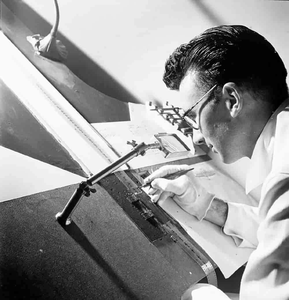 Norman McLaren, 1944