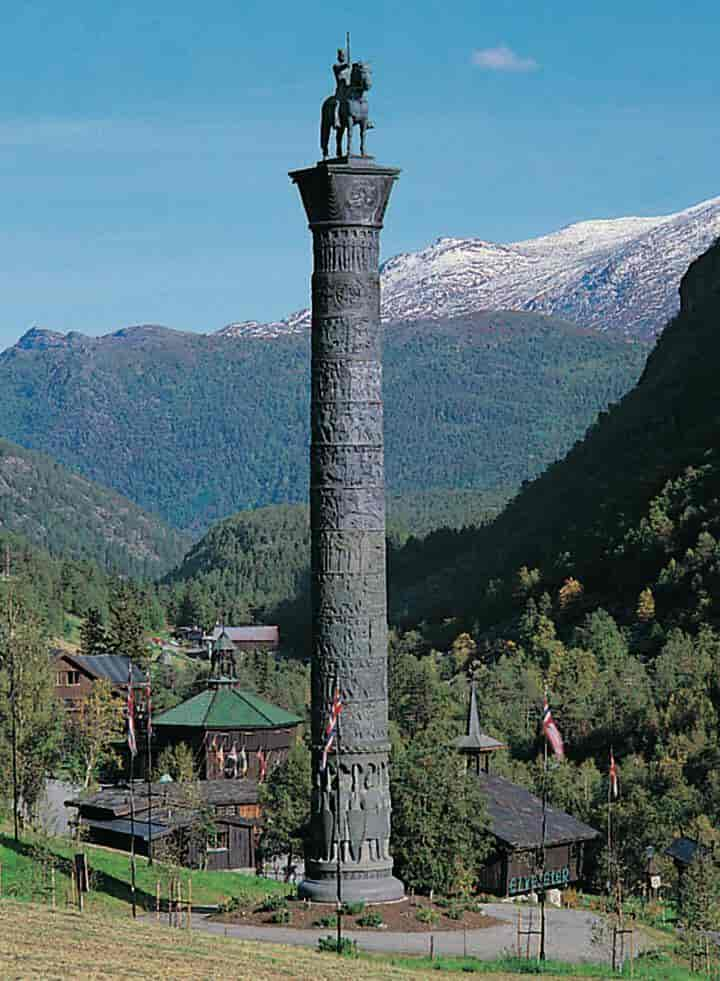 Eidsvollsmonumentet (Sagasøyla)