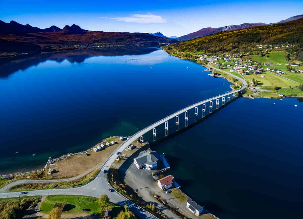 Årsteinbrua i Gratangen