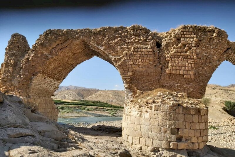 Work begins to reinforce Sassanid bridge in western Iran