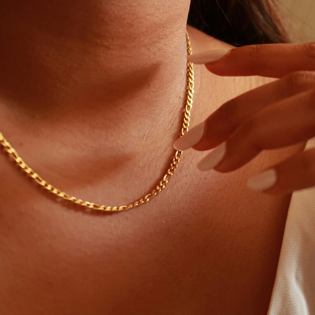 Poet Necklace (Gold) on model