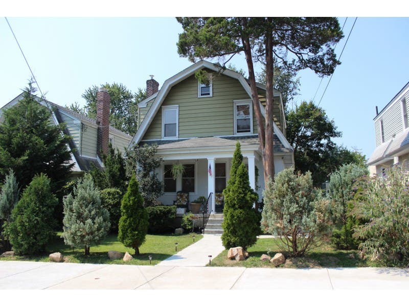 'Pastoral Abode' Featuring Brick Fireplace, Green Views In Roxborough