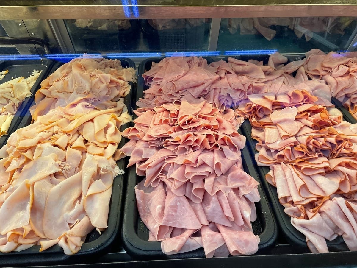 Listeria In Deli Meats Update: Cases Rise, First Lawsuit Reported 