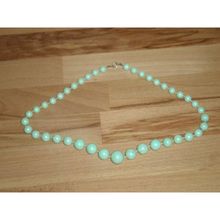 Vintage Pale Green Lustre Bead Necklace