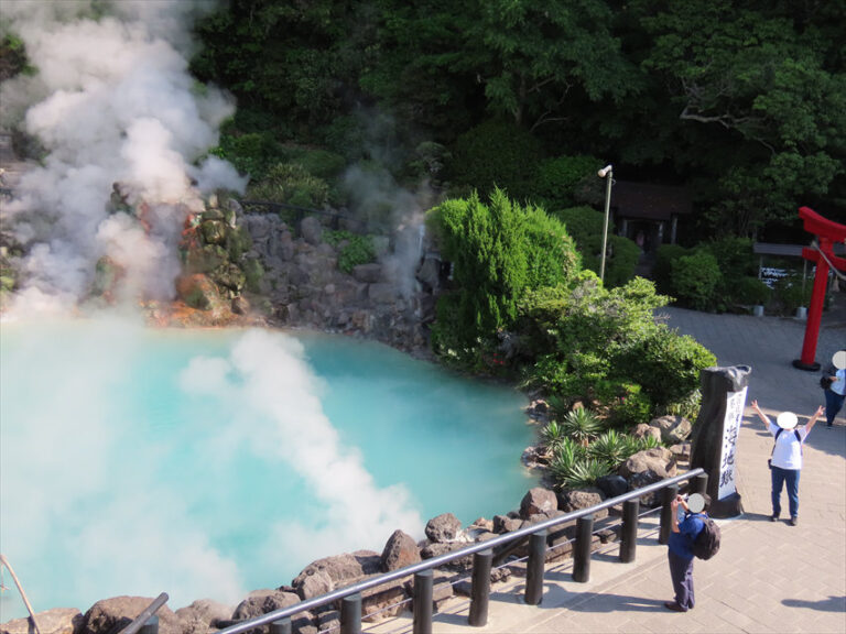 別府地獄めぐり　海地獄