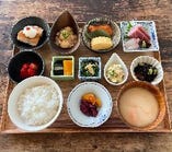 京都石塀小路豆ちゃ 日本橋_昼～夜まで御膳もの豊富に！