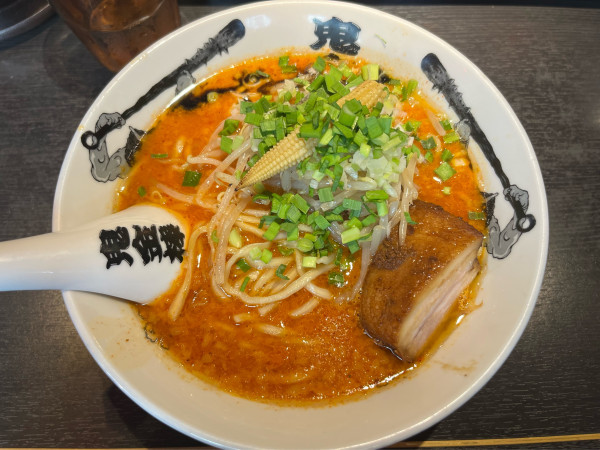 「辛シビ味噌らー麺　辛普通、シビ少」@カラシビ味噌らー麺 鬼金棒 池袋店の写真