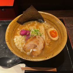 魚介白醤油らーめん