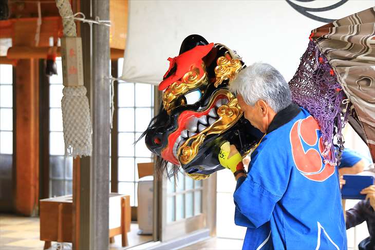 丘珠神社のお祭り・丘珠獅子舞の様子