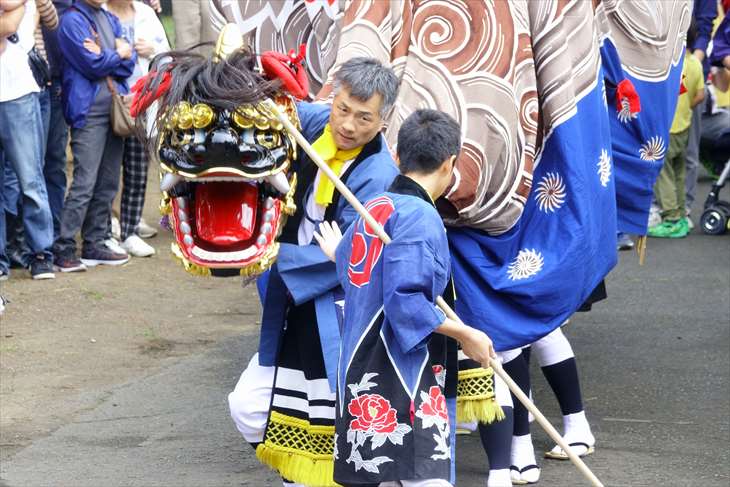 丘珠神社のお祭り・丘珠獅子舞の様子