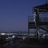 夜景と共に輝け城山　栃木・皆川城址公園でイルミネーション