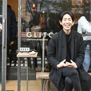 行列絶えないコーヒー店、オーナーは日光出身の鈴木さん　客層の８割が外国人　１杯に秘…