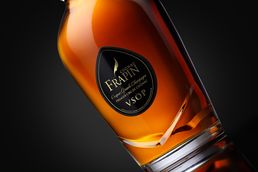 Крепкие напитки Frapin VSOP Grande Champagne 1er Grand Cru du Cognac  в подарочной упаковке