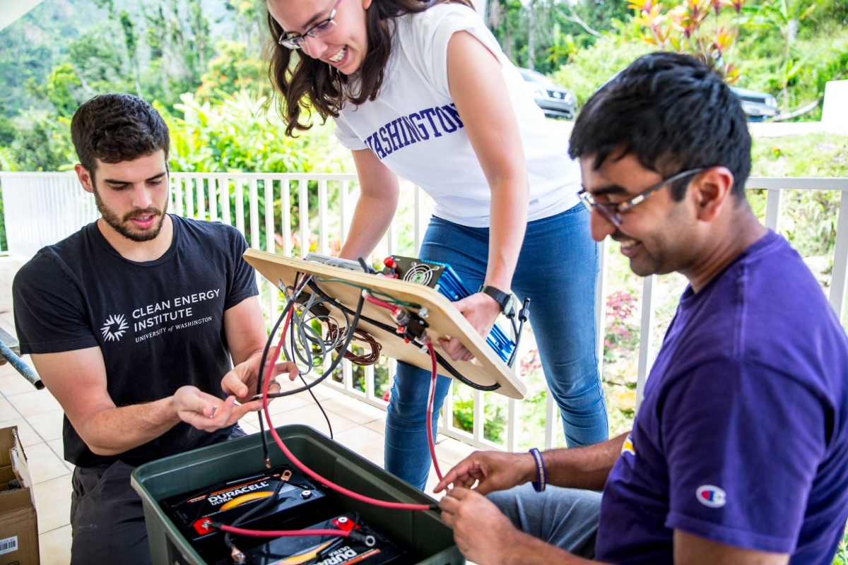 Clean Energy Institute students