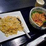 千滋百味 - 台湾麺＋チャーハンのセット