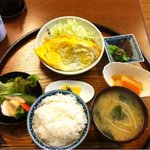 Komorebi - 野菜中心のメニュー。この日は野菜オムレツと付け合わせ。ボリュームはちと少ないかな。