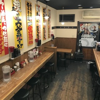 常連さんも、ファミリーも、気軽に入りやすい店構え