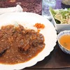 baww - 料理写真:ポーク角煮カレー。名前とは裏腹にかなり洒落ている全容。