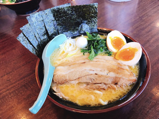 Takumi Ya Kazo Ten - 醤油たくみラーメン