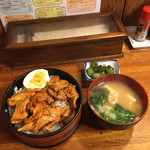 Nagisa - 焼鳥丼600円